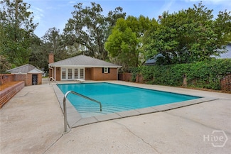 1804 E Henry St, Savannah, GA 31404