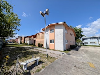19080 NE 3rd Ct Unit 311, Miami, FL 33179