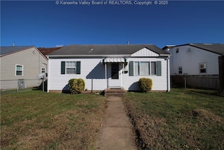 1008 Dupont Ave, Nitro, WV 25143