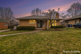 1533 Edith Ave NE, Grand Rapids, MI 49505