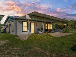 183 Grand Prairie Dr, Whitney, TX 76692