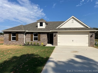 408 NW 7th St, Wagoner, OK 74467