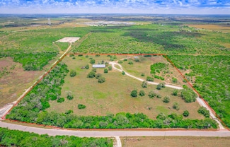 1343 County Road 145, Kenedy, TX 78119