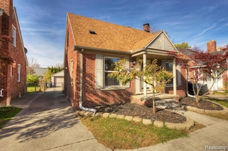 1537 Robindale Ave, Dearborn, MI 48128