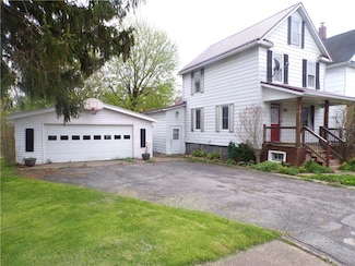 126 Gulf St, Medina, NY 14103