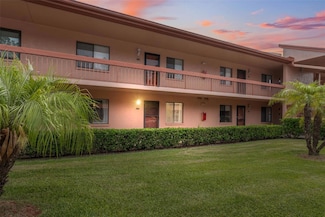 143 Lakeside Dr, Oldsmar, FL 34677