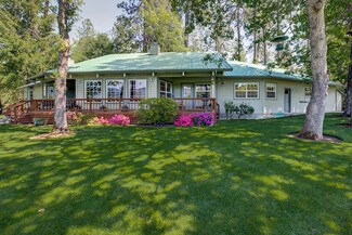 1316 E Fork Rd, Williams, OR 97544