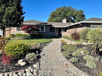 20120 Portola Dr, Salinas, CA 93908