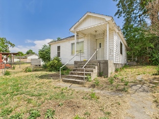 1104 and 1108 2nd St, Asotin, WA 99403