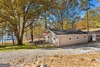 210 Raindrop Cir, Hartwell, GA 30643