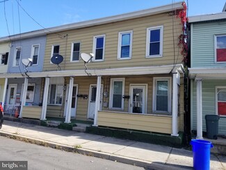 245 N 2nd St, Saint Clair, PA 17970