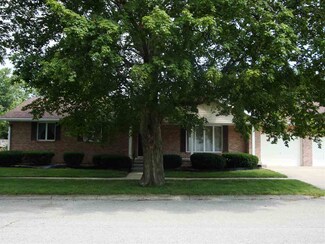 403 W Smith St, Oxford, IN 47971