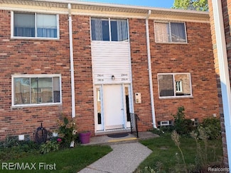29638 Hoover Rd Unit 638, Warren, MI 48093