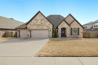4508 W Mourning Dove Dr, Rogers, AR 72758
