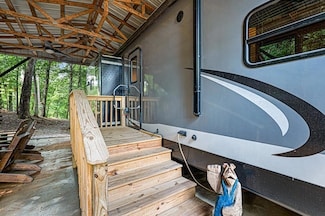 44 11th St, Ellijay, GA 30540