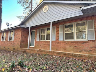 108 Woodshire Dr, Boiling Springs, SC 29316