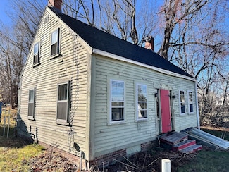 165 Rogers Rd, Kittery, ME 03904