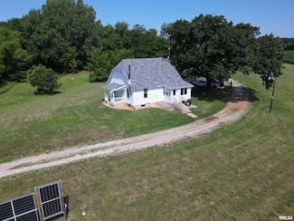 7661 Sharkey Hwy, Wyoming, IL 61491