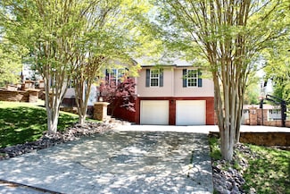 2119 Collins Ln, Soddy Daisy, TN 37379