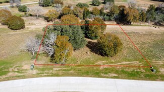 103 Red Stag Ln, Columbus, TX 78934