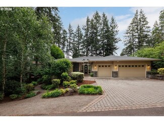 2060 Indian Trail, Lake Oswego, OR 97034