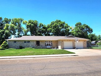 311 Maple St, Julesburg, CO 80737