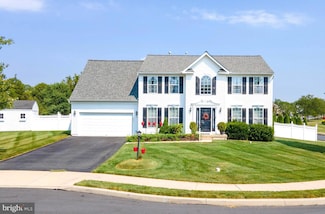 2001 Longview Ct, Pennsburg, PA 18073