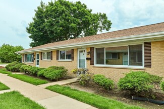 817 Valley Stream Dr Unit B, Wheeling, IL 60090