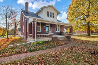903 N Main St, Columbia, IL 62236