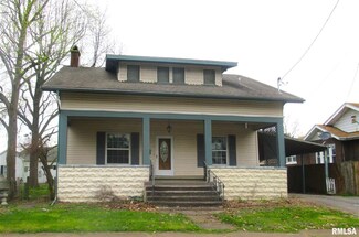 217 N Commercial St, Benton, IL 62812