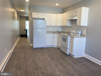 1223 W Silver St Unit 2, Philadelphia, PA 19133