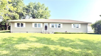 16633 E Mission Rd, Nevada, MO 64772