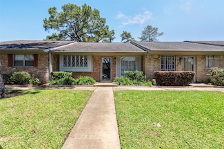 1016 E Tri Oaks Ln Unit 79, Houston, TX 77043