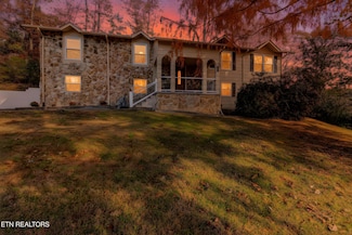 132 Greystone Dr, Oak Ridge, TN 37830