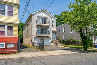 303-305 W Runyon St, Newark, NJ 07108