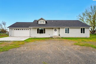 21808 S Haney Rd, Kennewick, WA 99337