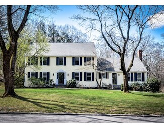 39 Cedar Hill Rd, Dover, MA 02030