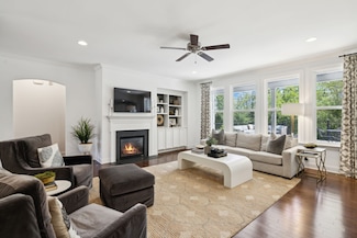 410 Dabney Dr, Franklin, TN 37064