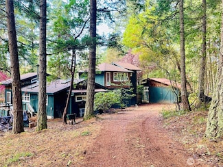 165 Duck Soup Ln, Friday Harbor, WA 98250