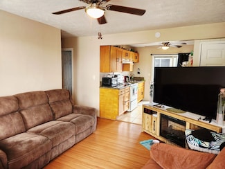 272 Kapiolani St Unit 203, Hilo, HI 96720