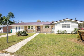 1652 Sunny Hills Blvd, Chipley, FL 32428