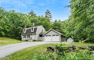 5 Austin Rd, Amherst, NH 03031
