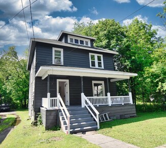 23 Mechanic St, Rouseville, PA 16344