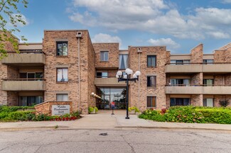 1926 Prairie Square Unit 208, Schaumburg, IL 60173