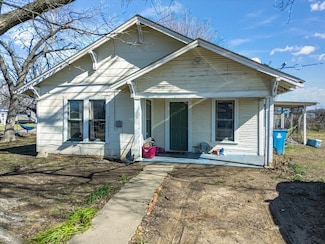 100 S Kerr St, Blooming Grove, TX 76626
