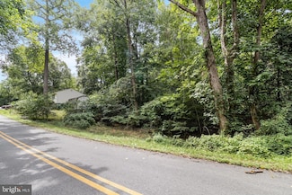 8465 Pine Blvd, Lusby, MD 20657