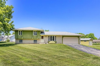 119 4th St, Cambridge, IA 50046