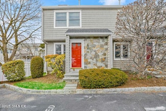 5 Glen St Unit 101, Greenwich, CT 06830