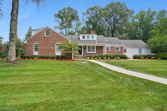 36 Cayuga Way, Short Hills, NJ 07078