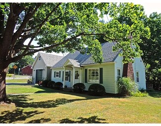 103 Mechanic St, Shelburne Falls, MA 01370